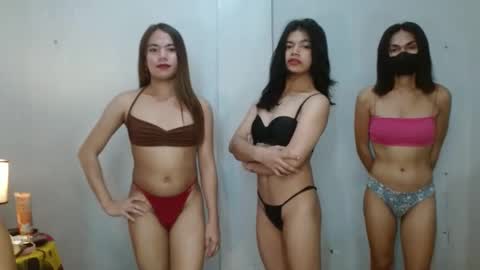 Snapshot of blythe_show chatting on February 2025 03:08:01 PM blythe_show online show from February 2025 03:08:01 PM