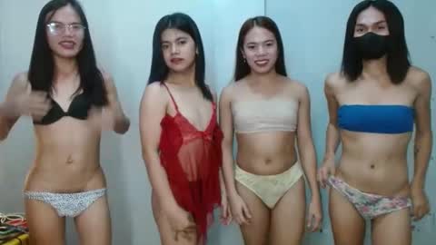 Snapshot of blythe_show chatting on February 2025 03:09:02 PM blythe_show online show from February 2025 03:09:02 PM