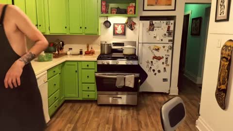 Snapshot of bnczuperzexy chatting on April 2026 05:32:01 AM ZuperZexyZounds online show from April 2026 05:32:01 AM