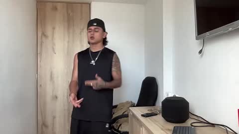 Bob  INDEPENDENT MODEL online show from September 2025 09:26:02 PM