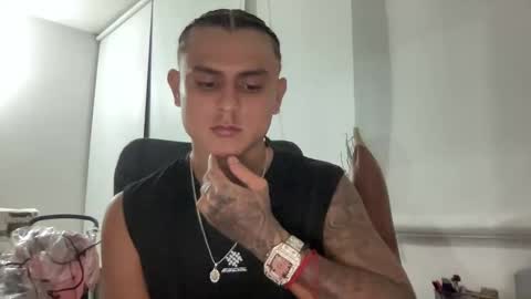 Bob  INDEPENDENT MODEL online show from October 2025 12:55:02 AM