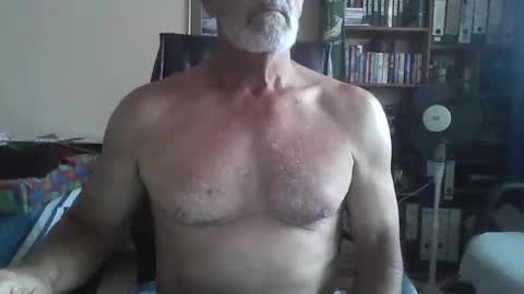 Snapshot of bobbgud chatting on October 2025 12:09:02 PM Bobbgud online show from October 2025 12:09:02 PM