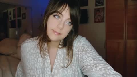 Bobbi Valentine online show from November 2025 03:50:01 AM