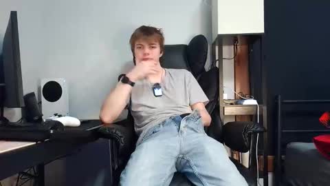 Snapshot of bobby72738 chatting on December 2025 04:06:01 AM bobby72738 online show from December 2025 04:06:01 AM