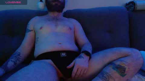 Snapshot of bobbyenglish69 chatting on December 2025 09:38:01 AM Bobby English online show from December 2025 09:38:01 AM