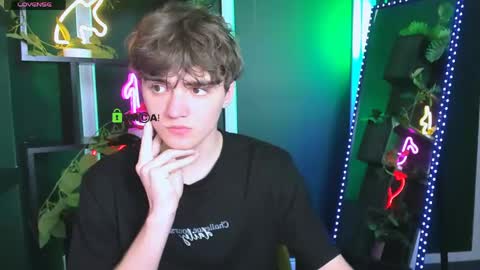 Snapshot of bodi_jon chatting on April 2026 06:57:02 PM bodi_jon online show from April 2026 06:57:02 PM