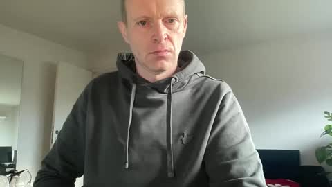 Snapshot of boegieboy76 chatting on February 2025 08:07:01 AM ask me online show from February 2025 08:07:01 AM