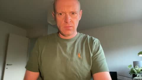 Snapshot of boegieboy76 chatting on September 2025 06:07:01 AM ask me online show from September 2025 06:07:01 AM