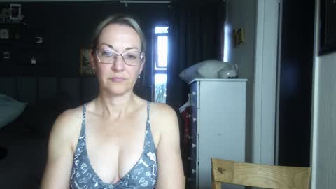 Ningifun couple online show from December 2024 04:43:01 PM