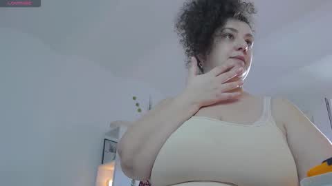 Snapshot of bohobabelexy chatting on December 2025 09:40:01 AM BohoBabeLaxy online show from December 2025 09:40:01 AM