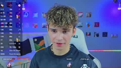 Snapshot of boicute chatting on March 2025 08:40:02 AM ALEXPVT IS OPEN online show from March 2025 08:40:02 AM