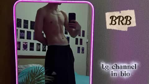 Snapshot of boicute chatting on November 2025 10:38:02 AM ALEXPVT IS OPEN online show from November 2025 10:38:02 AM