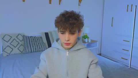 Snapshot of boicute chatting on November 2025 09:31:01 AM ALEXPVT IS OPEN online show from November 2025 09:31:01 AM