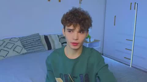 Snapshot of boicute chatting on November 2025 09:42:02 AM ALEXPVT IS OPEN online show from November 2025 09:42:02 AM