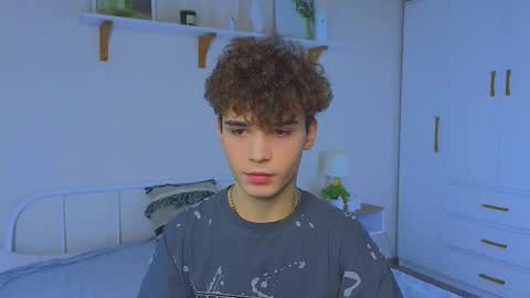 Snapshot of boicute chatting on November 2025 10:37:01 AM ALEXPVT IS OPEN online show from November 2025 10:37:01 AM