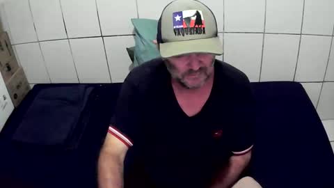 Snapshot of bolado22323 chatting on January 2025 06:21:01 PM cesar augusto online show from January 2025 06:21:01 PM