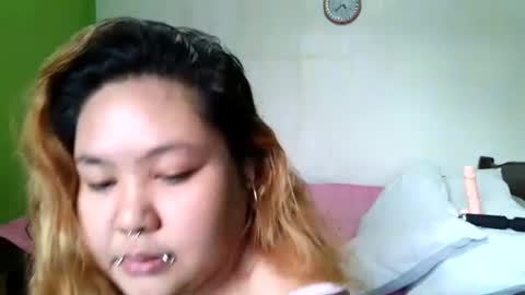 Snapshot of bombastic_darla chatting on November 2025 10:42:02 PM bombastic_darla online show from November 2025 10:42:02 PM