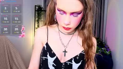 Karen online show from December 2025 04:26:01 PM