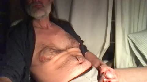 Snapshot of bonderbarney chatting on April 2026 03:01:04 AM BonderBarney online show from April 2026 03:01:04 AM