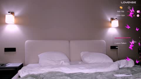 Snapshot of bondgirl4fun chatting on December 2024 02:38:01 PM Olly online show from December 2024 02:38:01 PM