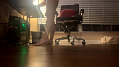 Snapshot of bone2play chatting on January 2025 11:37:01 AM FRECKLES online show from January 2025 11:37:01 AM