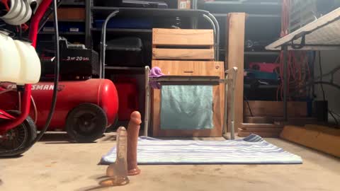 Snapshot of bone2play chatting on January 2025 02:01:01 AM FRECKLES online show from January 2025 02:01:01 AM