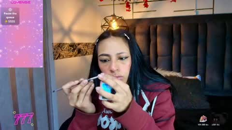 Snapshot of bonie_wills chatting on April 2026 12:06:02 PM BONIE WILLS online show from April 2026 12:06:02 PM