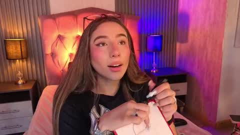 bonnali_lune online show from February 2026 08:32:02 PM