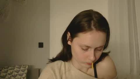 bonne_chance online show from December 2025 07:51:01 PM