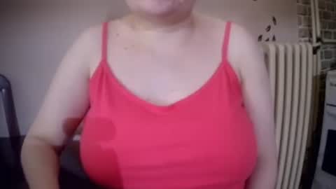 Snapshot of bonnie_jade chatting on June 2026 04:35:01 PM Bonnie online show from June 2026 04:35:01 PM