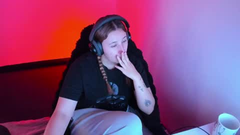 Bonnie Help me reach 500 likes online show from April 2026 06:03:01 PM