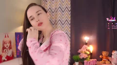 Emma online show from November 2025 01:05:01 AM