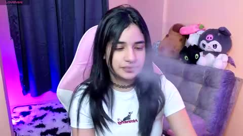 Snapshot of bonnietaylor1 chatting on April 2026 04:27:01 AM Karen online show from April 2026 04:27:01 AM