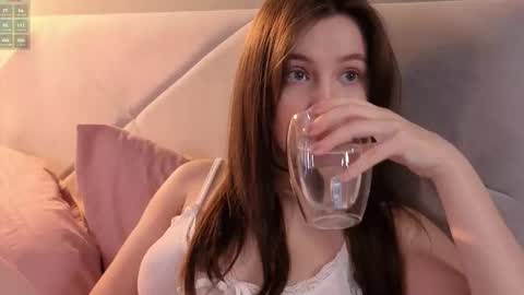 Eva online show from October 2025 07:12:01 PM