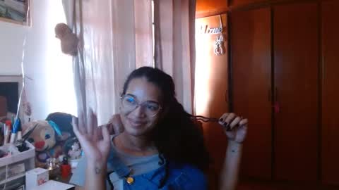 Queen Bon Vivantt online show from January 2025 04:39:01 PM