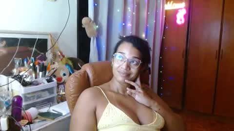 Queen Bon Vivantt online show from March 2025 12:00:01 AM