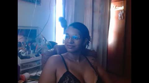 Queen Bon Vivantt online show from March 2025 02:40:01 PM