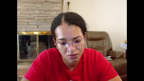 Queen Bon Vivantt online show from November 2025 05:57:01 PM