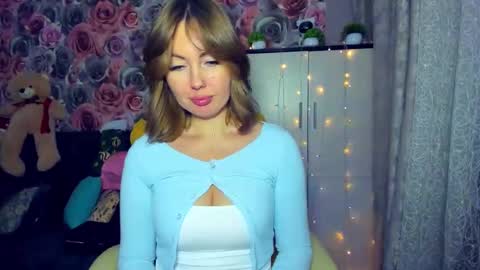 Mira online show from December 2024 10:13:01 PM