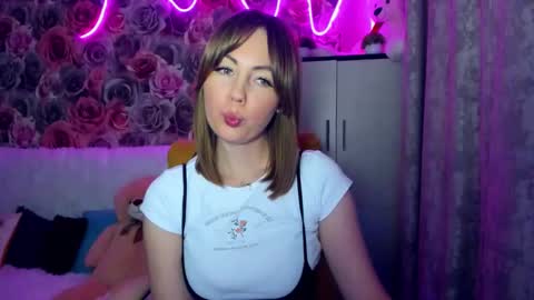 Mira online show from February 2025 08:10:01 PM