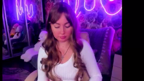 Mira online show from October 2025 09:15:02 PM