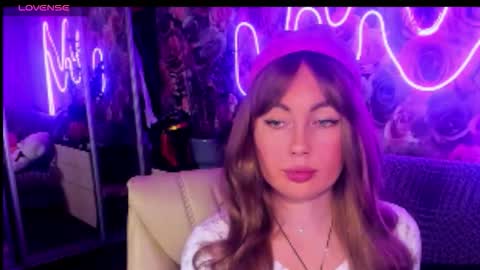 Mira online show from October 2025 07:42:02 PM