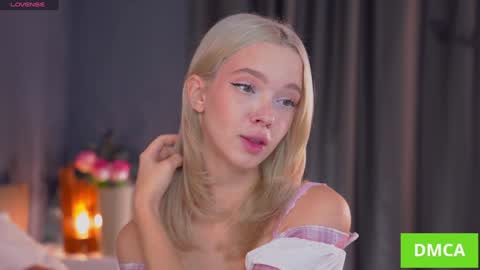 Snapshot of boobybliss chatting on October 2025 08:04:01 AM Alina online show from October 2025 08:04:01 AM