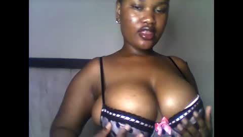 Snapshot of boobylicious012 chatting on April 2026 06:05:02 PM boobylicious012 online show from April 2026 06:05:02 PM