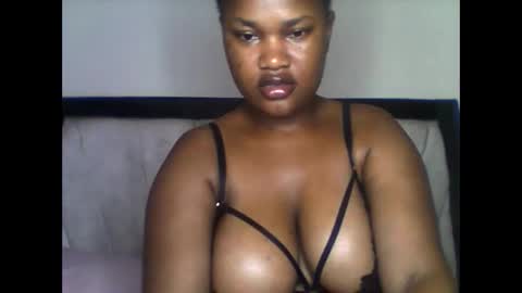 Snapshot of boobylicious012 chatting on April 2026 07:47:01 AM boobylicious012 online show from April 2026 07:47:01 AM