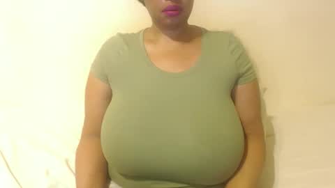 boobyqueen online show from September 2025 01:38:01 AM