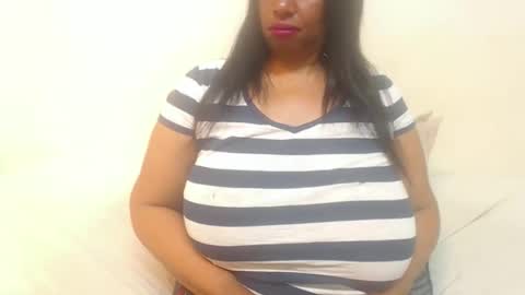 Snapshot of boobyqueen24 chatting on May 2026 04:58:01 PM boobyqueen online show from May 2026 04:58:01 PM