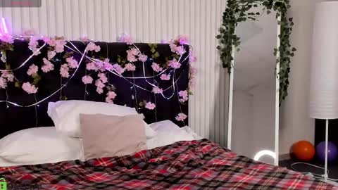 Snapshot of booozekirs_ chatting on November 2025 03:18:02 AM Milena online show from November 2025 03:18:02 AM