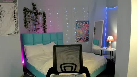 Snapshot of booozekirs_ chatting on April 2026 06:19:01 AM Milena online show from April 2026 06:19:01 AM