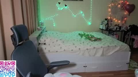 Snapshot of booozekirs_ chatting on April 2026 02:29:02 AM Milena online show from April 2026 02:29:02 AM